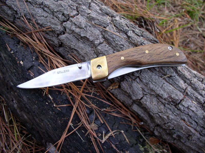 Locking Liner Folder